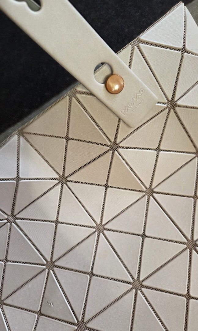 Issey miyake baobao bag (Category: Luxury Bags & Wallets) located in Pagudpud. Submitted by jmpascual044757 (Listing ID 1468970185, Image 3). Description: 100% guaranteed original very light sign of use has a dot flaw seen on photo pass po sa maarte pass sa barat no to free sf initially posted for 2500, reduced to 1800.