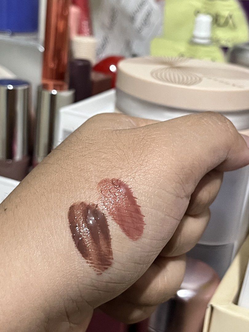 Issy Lip lacquer fickle (Category: Makeup) located in Cavite. Submitted by x.avie (Listing ID 1469051418, Image 2). Description: swatched only (available din risk).