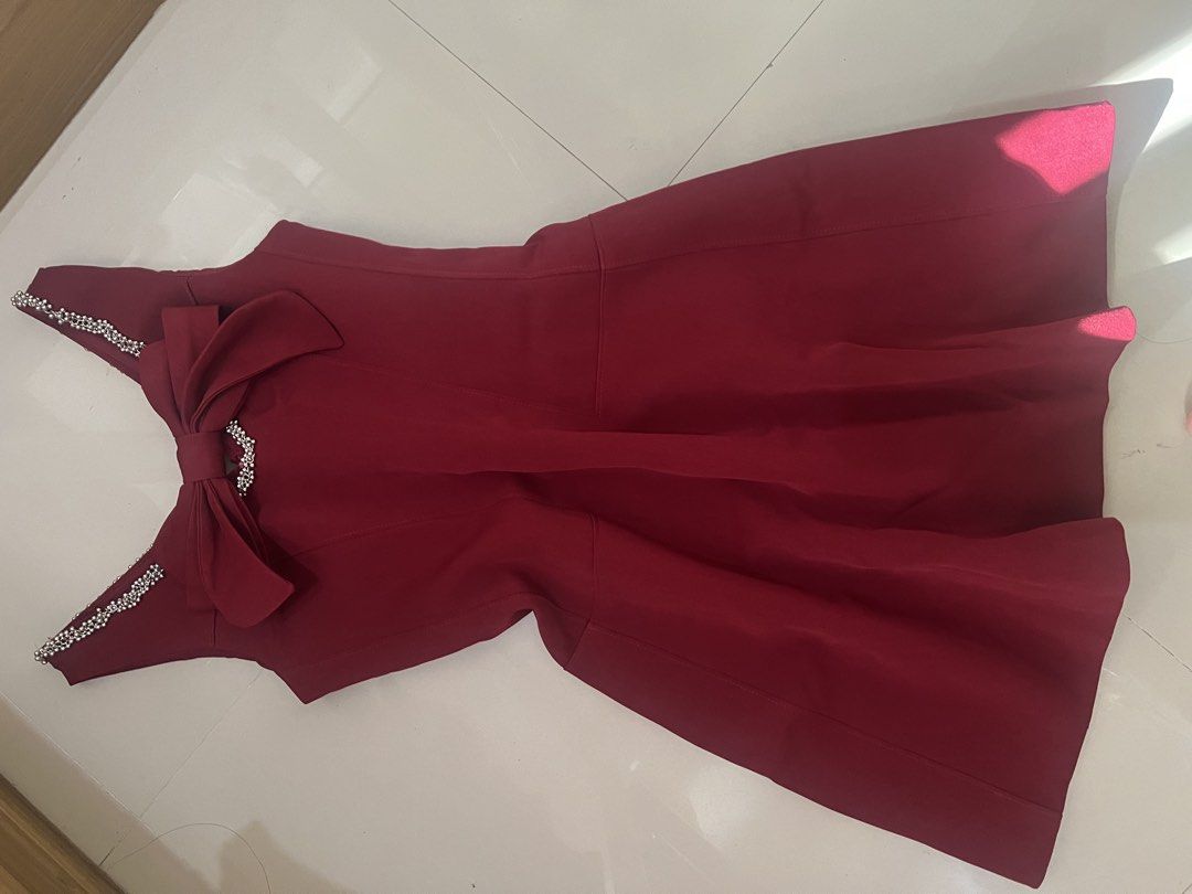 IT Girl dress (read description) (Category: Dresses) located in Manila. Submitted by thriftsteer (Listing ID 1468930816, Image 2). Description: - worn once - bought early 2026 - bought bnew - no issues - sizing can go from Small - Medium.