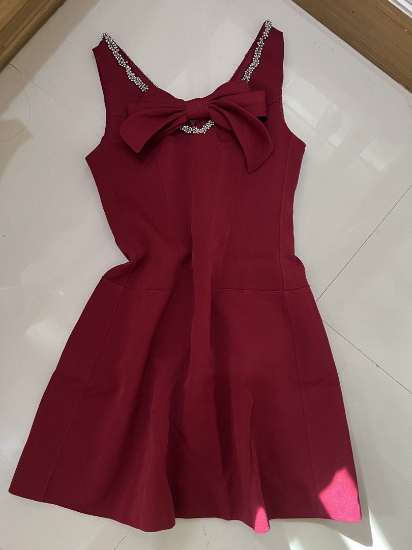 IT Girl dress (read description) (Category: Dresses) located in Manila. Submitted by thriftsteer (Listing ID 1468930816, Image 3). Description: - worn once - bought early 2026 - bought bnew - no issues - sizing can go from Small - Medium.