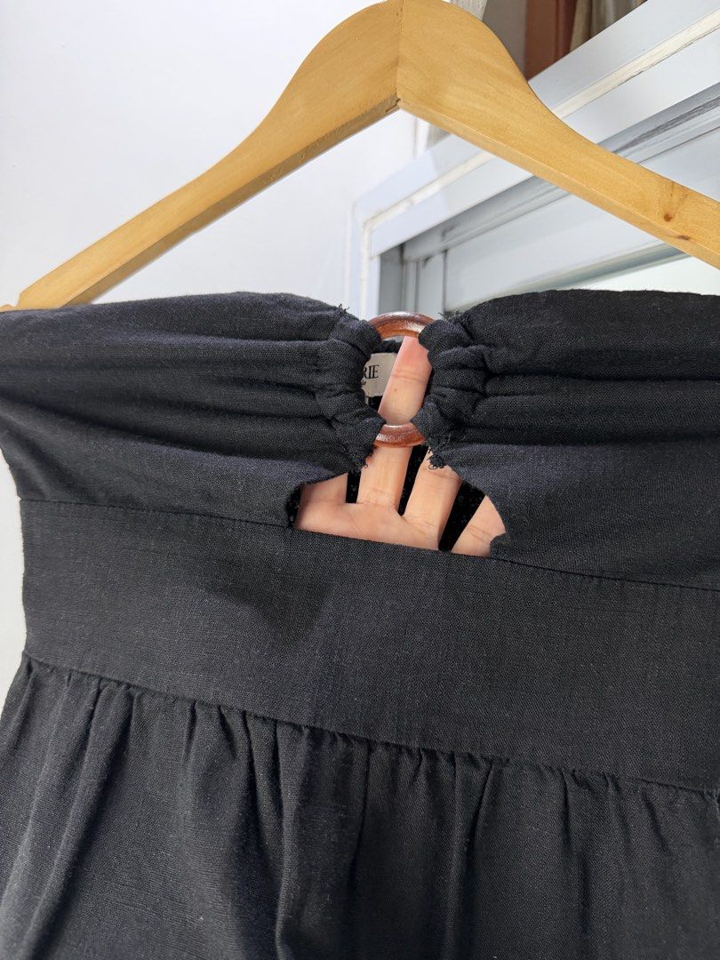 Ivorie Studio Black Linen Blend Tube (Category: Dresses) located in Pasig City. Submitted by roxannecawaling (Listing ID 1469051302, Image 2). Description: 📍pasig -decluttering -has side slits on both sides -best fit large.