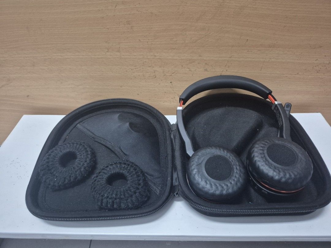 Jabra Evolve 75 Wireless Stereo Headset (Category: Headphones & Headsets) located in Manila. Submitted by silentriver-c487 (Listing ID 1468940211, Image 2). Description: - Model: Jabra Evolve 75 (HSC040WA) - Condition: Fully functional wireless office headset - Key Features: Active Noise Cancellation (ANC), exceptional audio quality for calls and music - Inclusions: Link 370 USB dongle, black protective carry case, and 2 spare knitted ear cushion