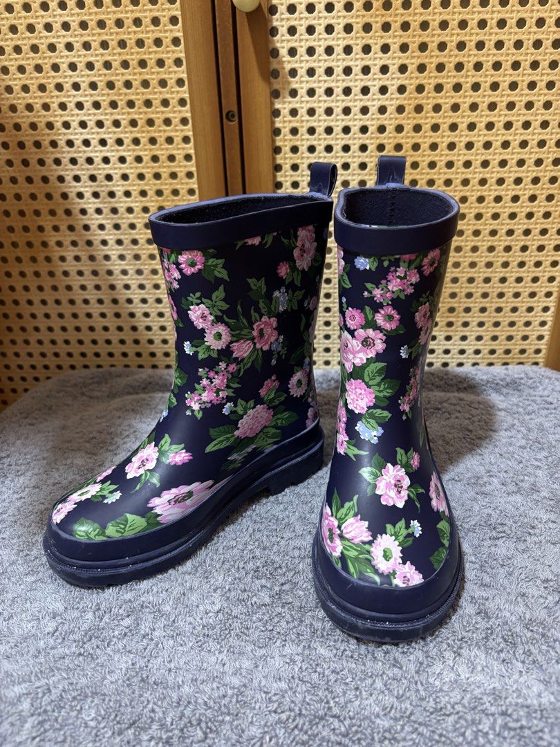 Janie and Jack Navy Blue Floral Pattern Rain Boots (Category: Babies & Kids Fashion) located in Manila. Submitted by wardrobeinmnl (Listing ID 1469048526, Image 1). Description: SIZE: 9 - Color/Design: Navy blue with pink floral and green leaf print - Height: Mid-calf with dark top trim - Features: Pull tabs at the back for easy wear - Sole: Dark soles with light traction - Interior: Comfortable dark fabric lining - Condition: Good footwear for r