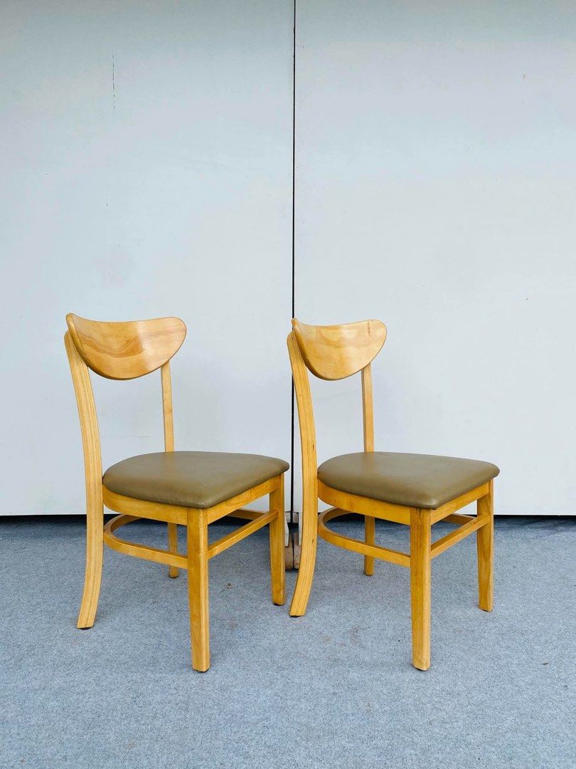 “JAPAN SURPLUS” 2PCS MODERN DINING CHAIRS (Category: Chairs) located in Manila. Submitted by jerichocal17856 (Listing ID 1468974783, Image 2). Description: “JAPAN SURPLUS” 2PCS MODERN DINING CHAIRS SIZE: 17L” x 17W” x 17Sh” x 32H” inches (AS-IS ITEM) IN GOOD CONDITION.