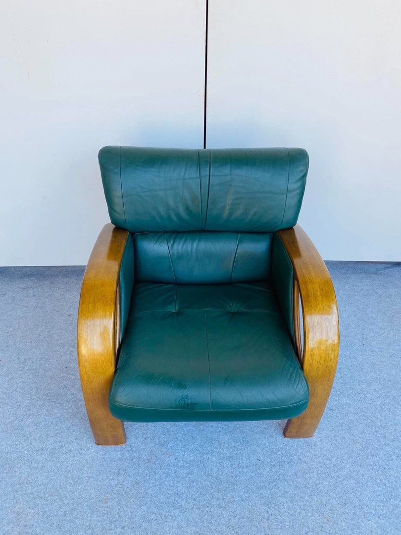 “JAPAN SURPLUS” KARIMOKU ACCENT CHAIR (Category: Chairs) located in Manila. Submitted by jerichocal17856 (Listing ID 1468980969, Image 3). Description: “JAPAN SURPLUS” KARIMOKU ACCENT CHAIR SIZE: 28L” x 30W” x 15Sh” x 30H” inches (AS-IS ITEM) IN GOOD CONDITION.