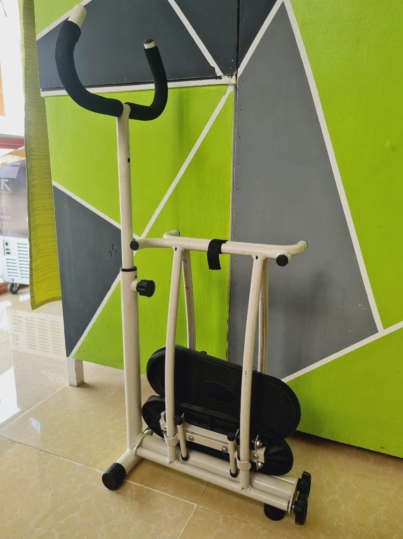 Japan Surplus Leg magic exerciser (Category: Cardio & Fitness Machines) located in Cavite. Submitted by csl_corner (Listing ID 1468939377, Image 1). Description: Japan Surplus Leg magic exerciser 💯 Authentic Original from Japan.