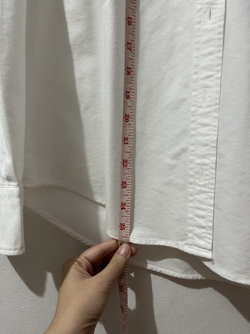 j.crew White Long Sleeve Button-Down Shirt (Category: Longsleeves) located in Cavite. Submitted by jeklitam07235 (Listing ID 1468311964, Image 3). Description: - Brand: J.Crew - Size: Small - Color: Classic White - Material: 100% Cotton - Features: Classic collar, front button closure, left chest pocket, long sleeves with button cuffs - Condition: Excellent - Style: Versatile everyday staple, easy to dress up for the office or down for casual day