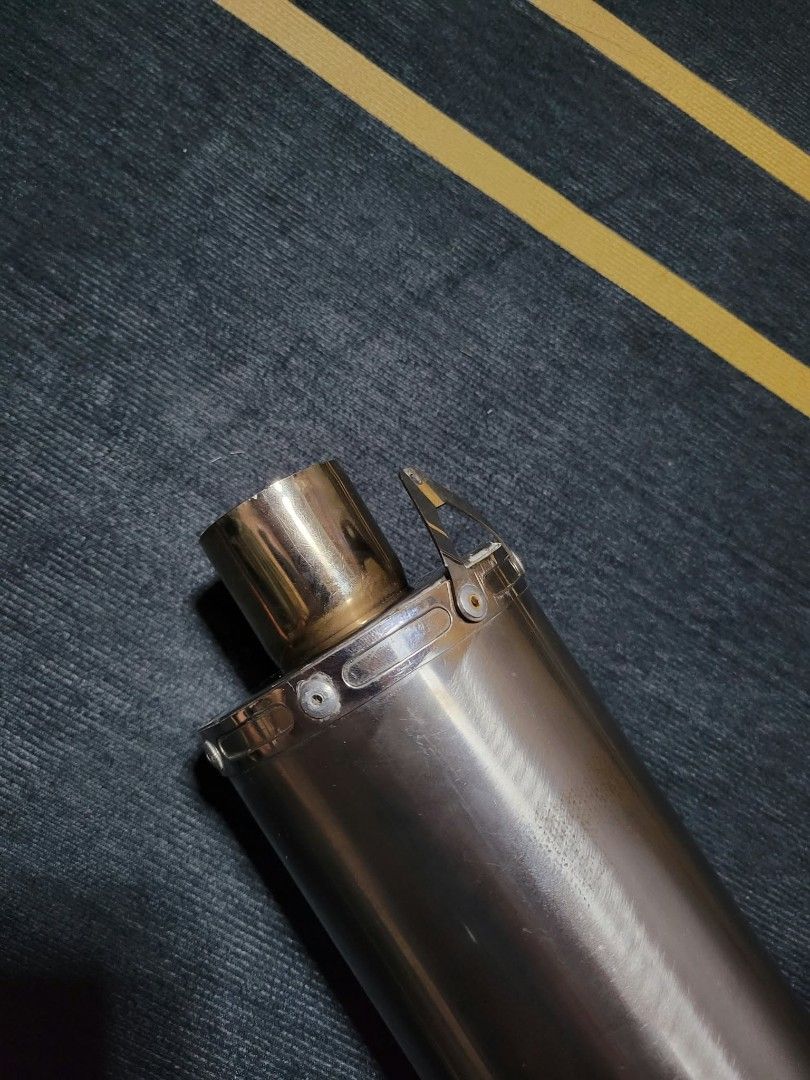 Jdee Dual Tip Full Set For Click 125 (Category: Other Motorcycles Parts and Accessories) located in Taguig. Submitted by laguertaleah (Listing ID 1469107845, Image 2). Description: For Sale! Jdee Dual Tip Full Set Pang Click 125 Ikakabit mo nalang yan Makinis na makinis pa kahit yung clamp marks di mo halos makita. Ikaw na magsawa mag hanap ng issue. Inclusions: ✅️Canister ✅️Elbow 28mm ✅️Bracket ✅️Clamp ✅️Bolts Pm sa interesado Location: Taguig.