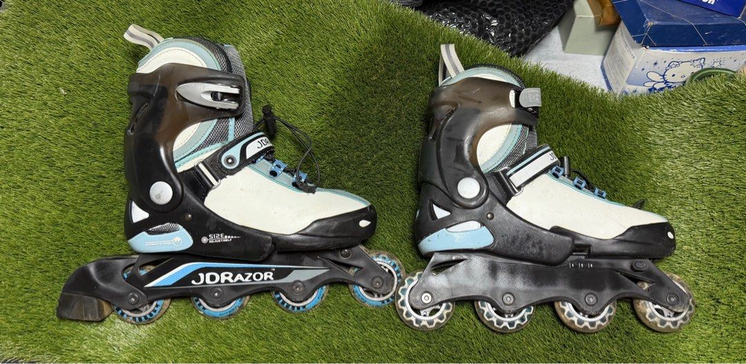 JDRAZOR ROLLER SKATES (Category: Skates, Rollerblades & Scooters) located in Sablan. Submitted by gongonshelley12 (Listing ID 1469046950, Image 2). Description: 1200 only.!! JDRAZOR ROLLER SKATES GOODS NA GOODS PO ETO PANG 5-7 FOOT SIZE.