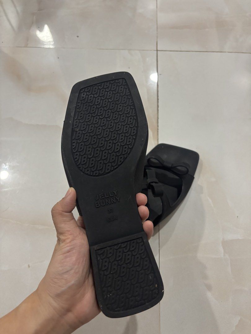 Jelly Bunny (Category: Flats & Sandals) located in Quezon City. Submitted by ryleen25 (Listing ID 1469019526, Image 3). Description: ✨ SHOES UPGRADE SALE! ✨ Looking for a cute Jelly Bunny pair? 🩷 This might be for you! 👀 JELLY BUNNY — ₱1,000 ONLY 📏 EUR 37 / 24cm 📍 North Caloocan 📦 No original box, but I’ll provide another box for shipment. 💸 GCash | BPI | BDO 🚚 J&T | Lalamove 📸 Photos attached — please check for actual details/condition. 