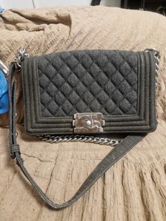 (Category: ) located in . Submitted by smrcloset (Listing ID 1469060506, Image 1). Description: .