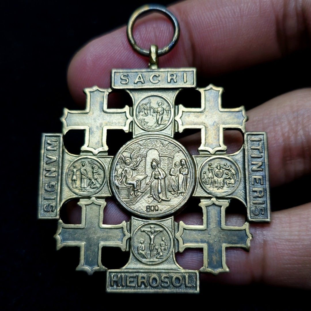 Jerusalem Silver Pilgrims' Cross (Category: Vintage Collectibles) located in Manila. Submitted by romanumphilippinarum (Listing ID 1468986457, Image 2). Description: The medal was formally established by Pope Leo XIII after the Holy Year Anno Domini 1900 and is commonly known as the "Leonine Cross" (Croce Leonina). This honor is granted for the purpose of promoting pilgrimages to the Holy Land and assisting in the charities of the Franciscans who