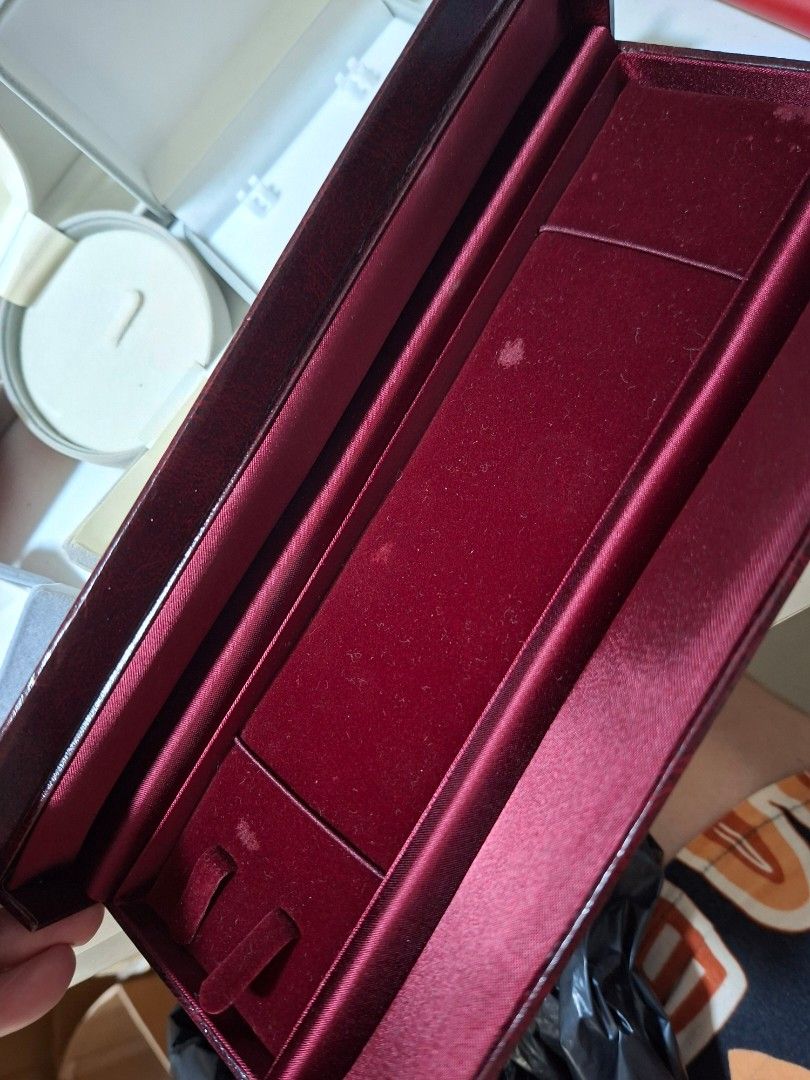 JEWELRY BOXES TAKE ALL (Category: Accessory Holder, Box & Organizers) located in Las Pinas. Submitted by annachiaonair2037 (Listing ID 1468973220, Image 3). Description: FOR TAKE ALL JEWELRY BOXES FROM JAPAN.