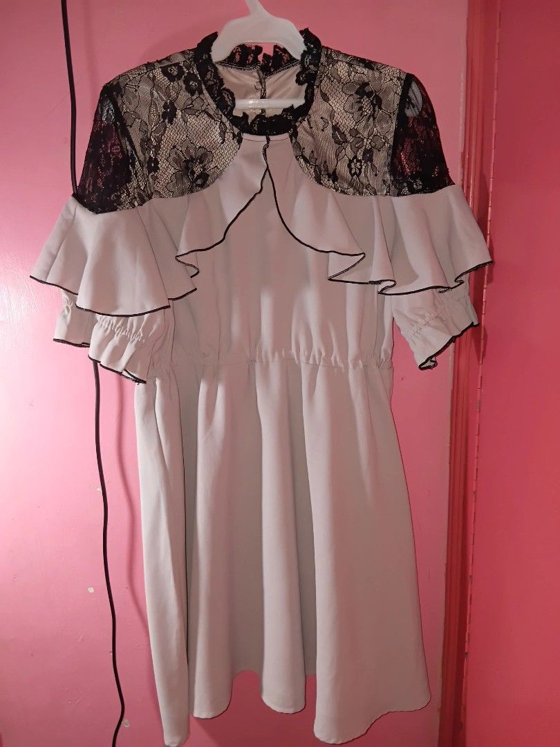Jirai kei set 2 dupes 1 authentic (Category: Dresses) located in Quezon City. Submitted by melomelody_1 (Listing ID 1469081845, Image 3). Description: can lower price to 2.3k can lower at a reasoned price 2 rojita dupes & 1 authentic ma*rs.