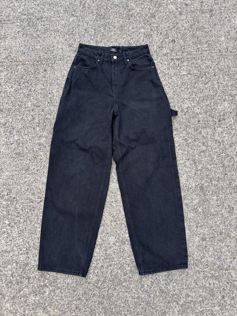 JJIM Black Denim Carpenter Pants (Category: Jeans) located in Lapu Lapu. Submitted by thatdamngrails (Listing ID 1468968401, Image 2). Description: - Brand: JJIM - Size: 30 - Style: Black denim carpenter pants with a relaxed wide leg fit - Details: Classic side utility loop and contrast metallic buttons and rivets - Color: Solid washed black - Condition: Great streetwear staple for casual daily fits - Mode of Payment: GCash, BPI, or Maya - Shippi