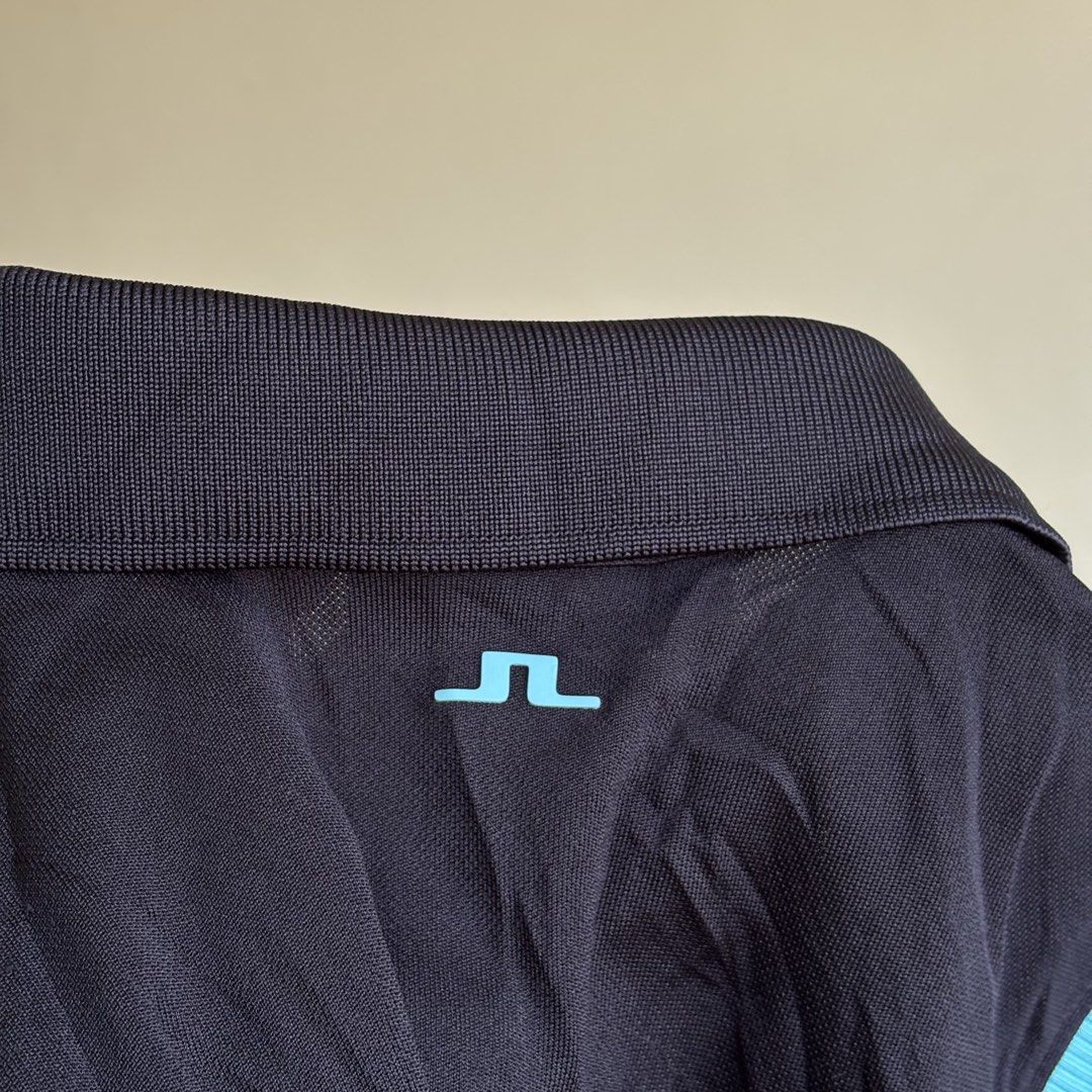 j.lindeberg POLO SLEEVELESS (Category: Shirts) located in Bacolod City. Submitted by Hanap_ukay (Listing ID 1468992612, Image 3). Description: J.LINDEBERG POLO SLEEVELESS Size Small Excellent 1,200.