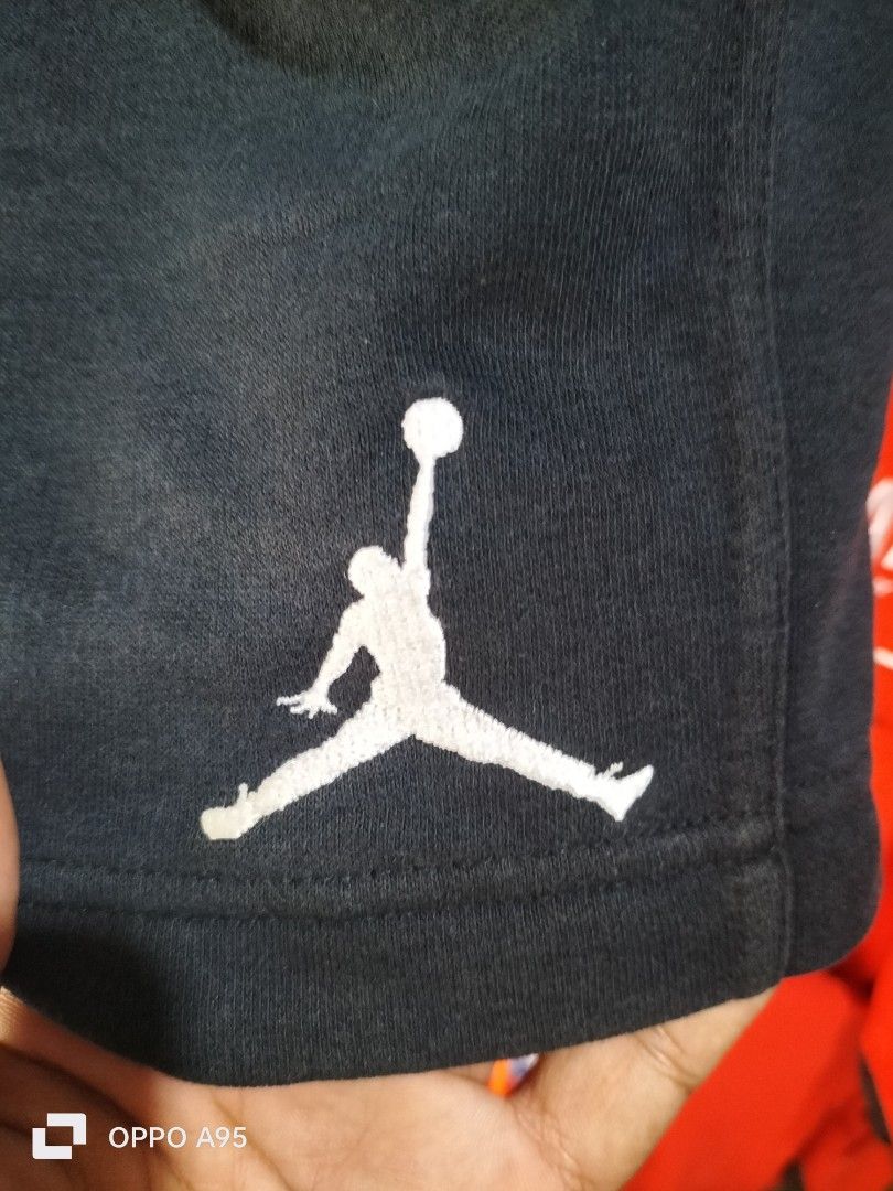 Jordan (Category: Shorts) located in Baler. Submitted by jaydeebaltazar (Listing ID 1469074432, Image 3). Description: may pinhole lng namaliit pero nakapaka quality nito 9.8 colorate size: 30to36.