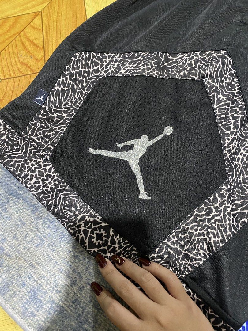 Jordan Diamond Cement Short (Category: Activewear) located in Manila. Submitted by llorona (Listing ID 1469147738, Image 2). Description: JORDAN DIAMOND CEMENT SHORT 350 each 📥 - premium quality - freesize - 23 inches length - Colors: Black, Blue, and Red 📍Bacoor, Cavite .
