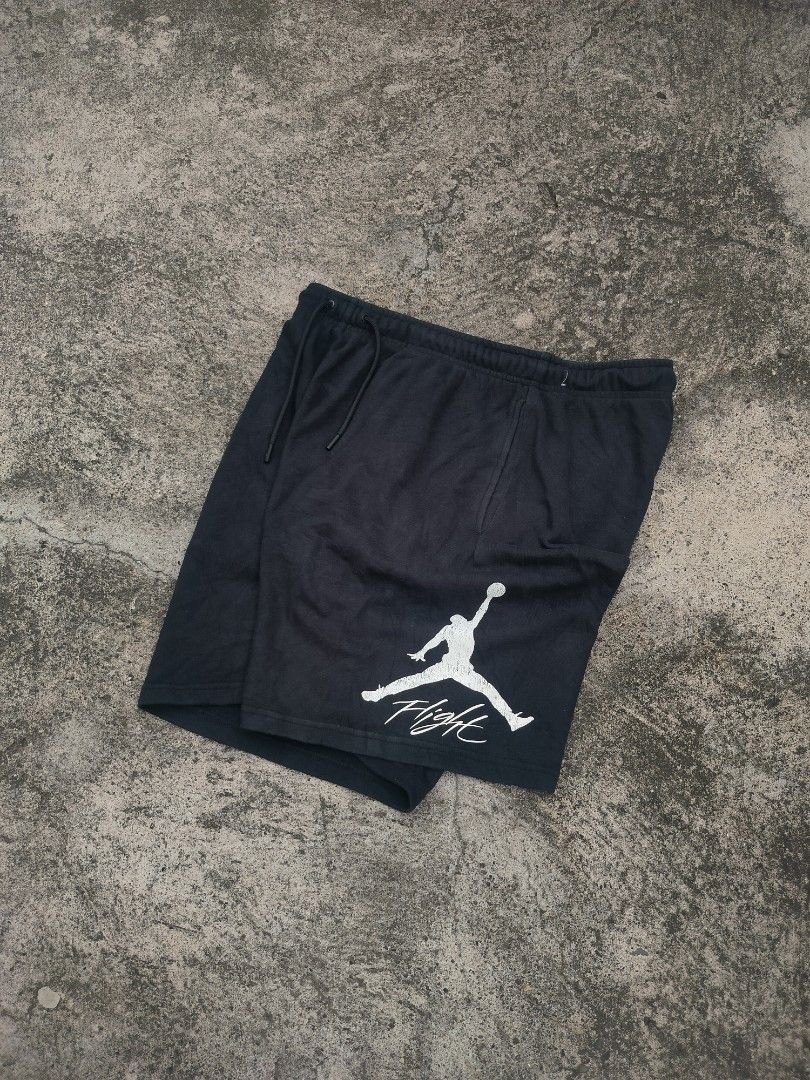Jordan Essential Fleece Short (Category: Shorts) located in Midsayap. Submitted by rogeandrei29987 (Listing ID 1469111589, Image 3). Description: 📌Jordan Essential Fleece Short •XXL on tag •36-48 waist, 21.5 length, 13.5 LO •Color may vary due to lighting •9/10 cr •Pinhole MOP: Gcash Courier✈️: J&T Unli vouch/Vc with item Loc: Kabacan, North Cotabato❤️ .