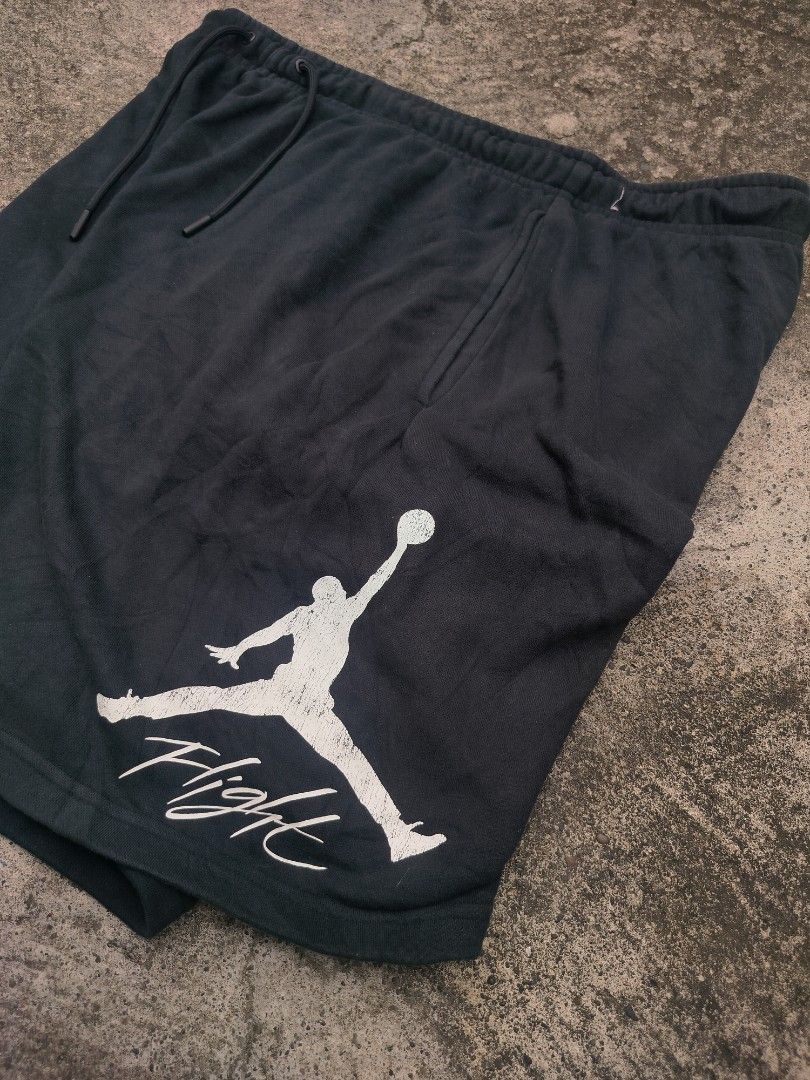 Jordan Essential Fleece Short (Category: Shorts) located in Midsayap. Submitted by rogeandrei29987 (Listing ID 1469111589, Image 2). Description: 📌Jordan Essential Fleece Short •XXL on tag •36-48 waist, 21.5 length, 13.5 LO •Color may vary due to lighting •9/10 cr •Pinhole MOP: Gcash Courier✈️: J&T Unli vouch/Vc with item Loc: Kabacan, North Cotabato❤️ .