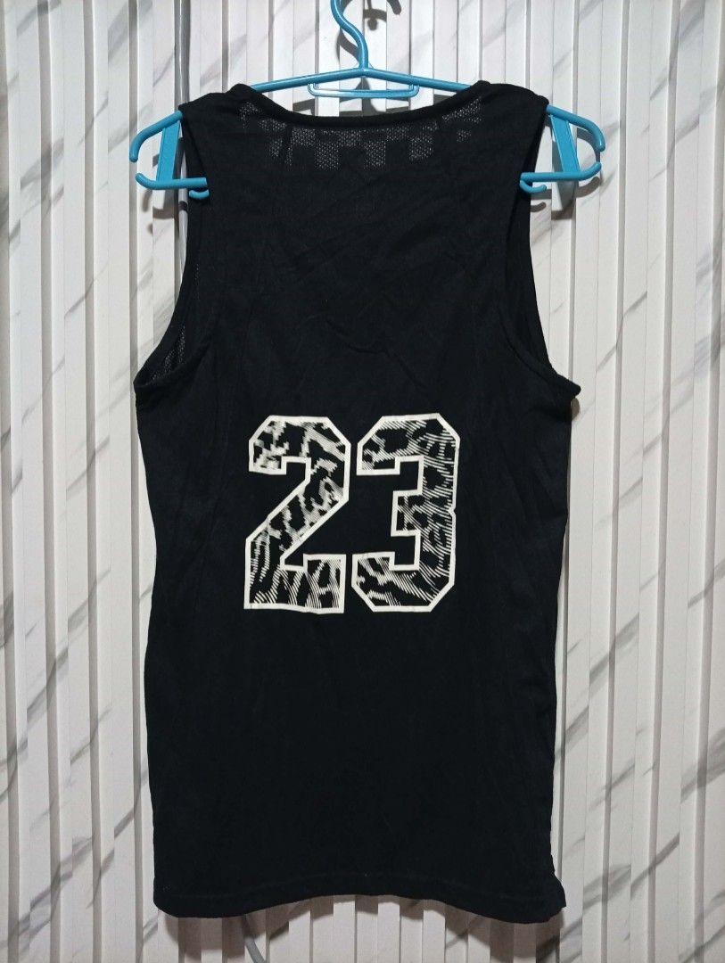 Jordan Flight Center logo Rise 23 Sando Jersey solid Backhit ( authentic ) (Category: Tshirts & Polo Shirts ) located in Barotac Nuevo. Submitted by john.pritz (Listing ID 1468675105, Image 1). Description: Jordan Flight Center Logo Rise 23 Sando Jersey Solid Backhit ( Authentic ) Like new condi no issue Size small on tag Width 19 Length 27.