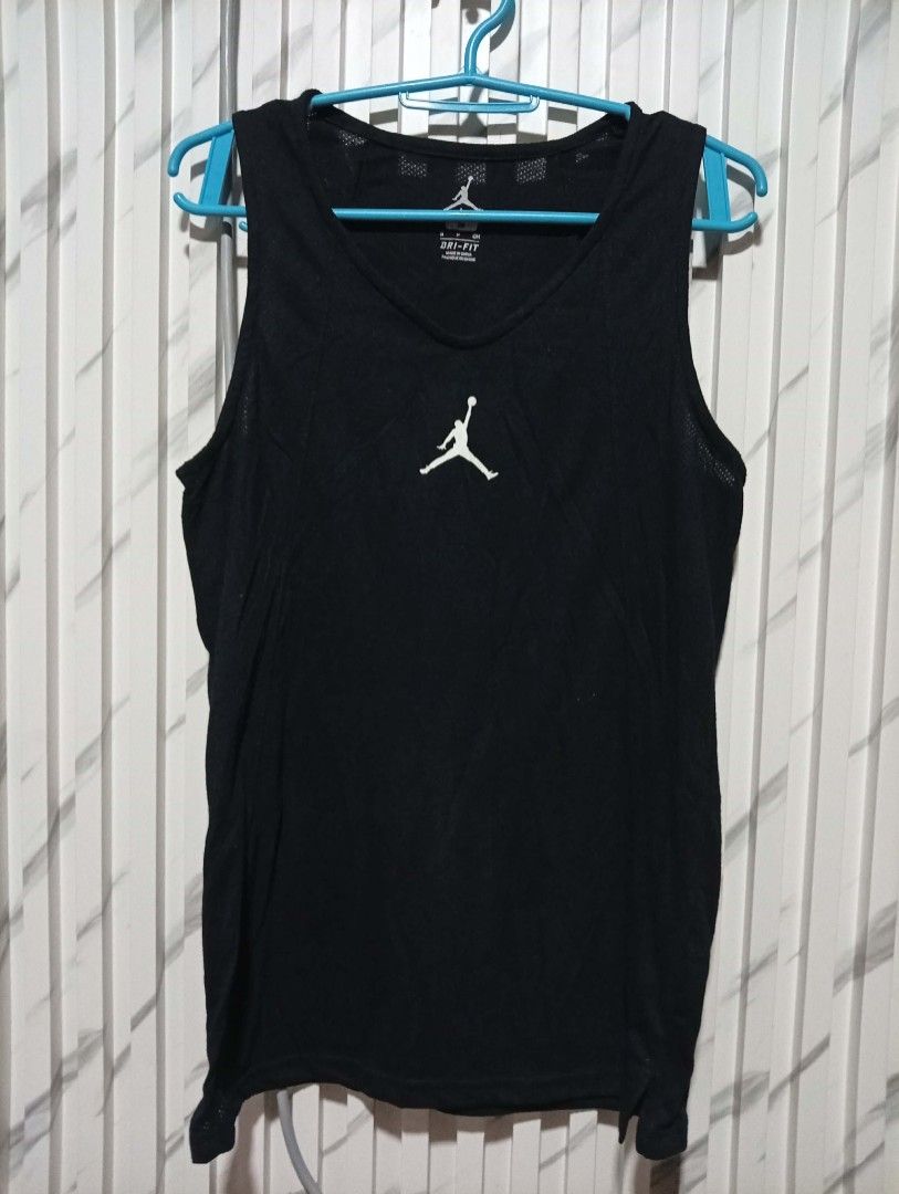 Jordan Flight Center logo Rise 23 Sando Jersey solid Backhit ( authentic ) (Category: Tshirts & Polo Shirts ) located in Barotac Nuevo. Submitted by john.pritz (Listing ID 1468675105, Image 2). Description: Jordan Flight Center Logo Rise 23 Sando Jersey Solid Backhit ( Authentic ) Like new condi no issue Size small on tag Width 19 Length 27.