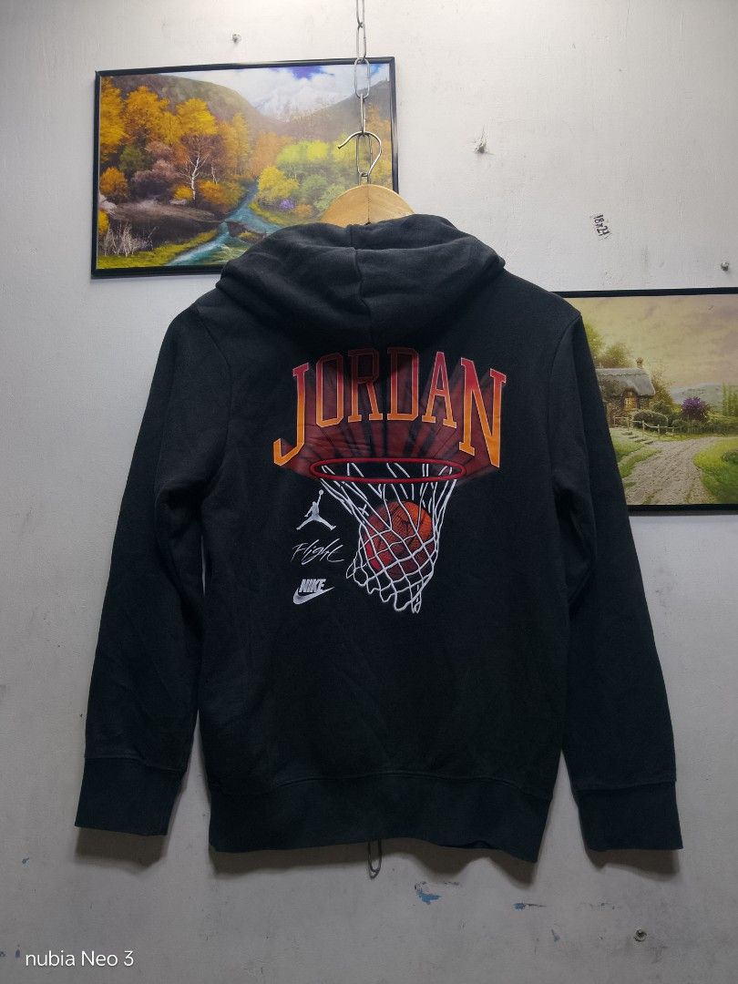 jordan hoodie (Category: Coats, Jackets and Outerwear) located in Valenzuela. Submitted by joshwrldselection (Listing ID 1469104384, Image 2). Description: xs - s (youth) very good condition need wash only thrift..