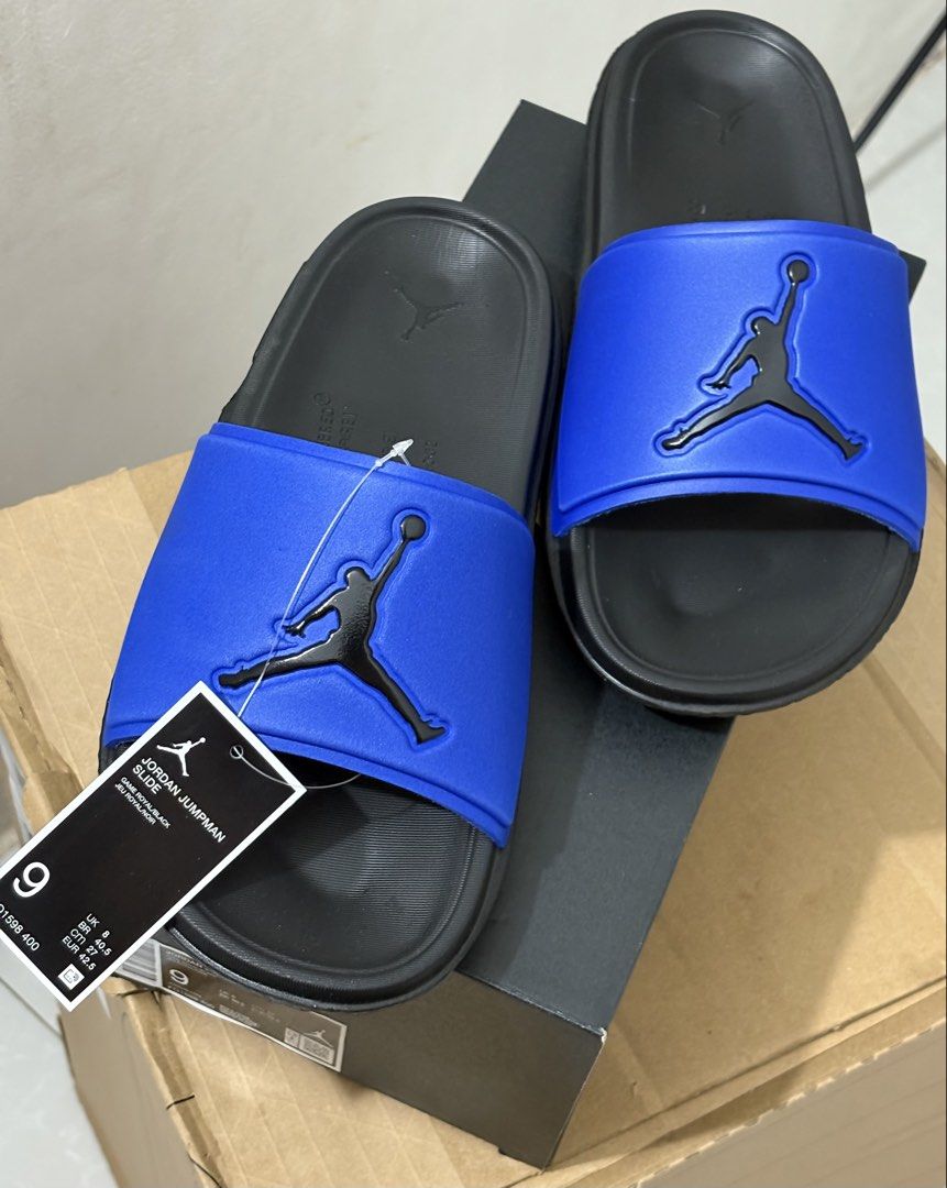 Jordan Jumpman Slide mens US9 (Category: Slippers & Slides) located in Manila. Submitted by shoepatos4u (Listing ID 1469128821, Image 1). Description: Mens us9/42.5cm/27cm Slide in and go. Enjoy the cushioning of thick, lightweight foam for beach days or post-game hangouts. Benefits The soft strap is easy on your foot. Sole has a textured footbed, offering more supportive cushioning. Herringbone pattern on the outsole provides traction. Product d