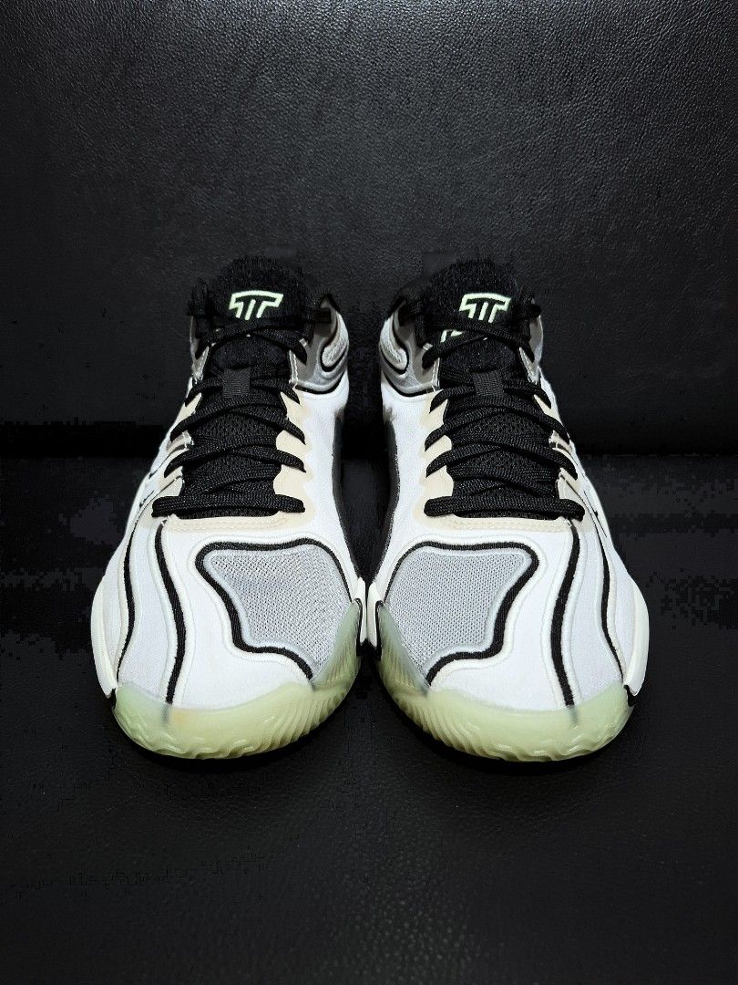 Jordan Tatum 3 Zen (Category: Sneakers) located in Muntinlupa City. Submitted by jcendique (Listing ID 1469132333, Image 2). Description: Jordan Tatum 3 Zen - Size 9.5 US - Used. Good Condition. 2,999 only..
