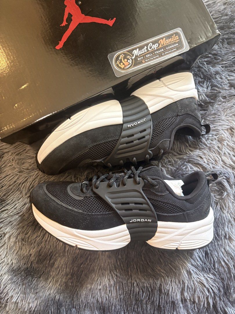 Jordan Trunner “B&W” size 12 BRAND NEW (Category: Sneakers) located in Quezon City. Submitted by mustcopmnl (Listing ID 1468973927, Image 1). Description: Jordan Trunner “B&W” size 12 BRAND NEW ✅₱3,499 Only BELOW SRP (From ₱6,295) Bank Transfer, Gcash 💻FB Like Must Cop Manila ♥️IG Follow @mustcopmanila 📦QC Metro Manila: Lalamove,JRS, LBC.
