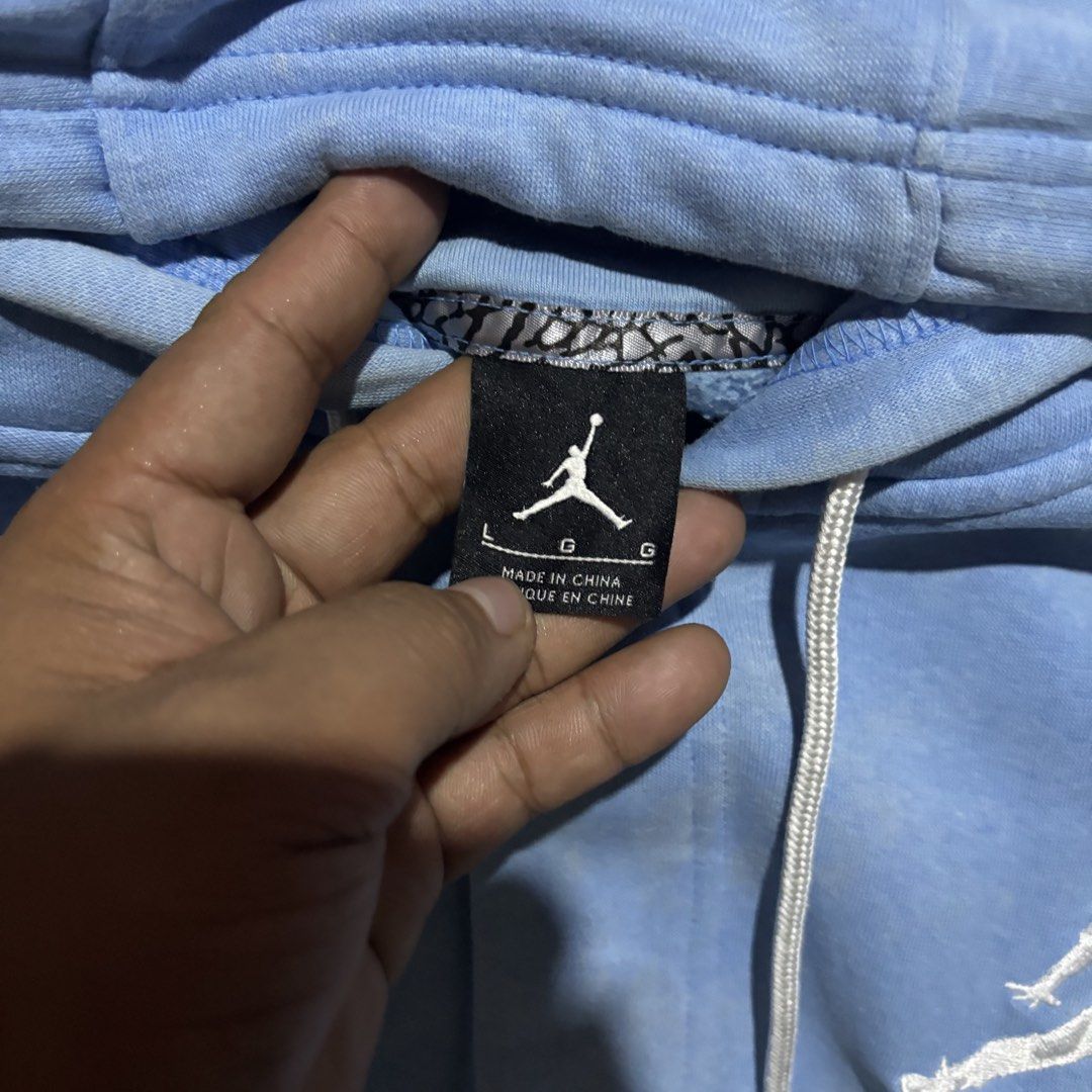 JORDAN TWOTONE VARSITY JACKET (Category: Hoodies) located in Taytay. Submitted by dwinsapparel (Listing ID 1469014541, Image 3). Description: JORDAN TWOTONE VARSITY HOODIE W-22.5 L- 26 GOOD CONDITION LIGHT STAINS NEED WASH COMPLETE TAGS.