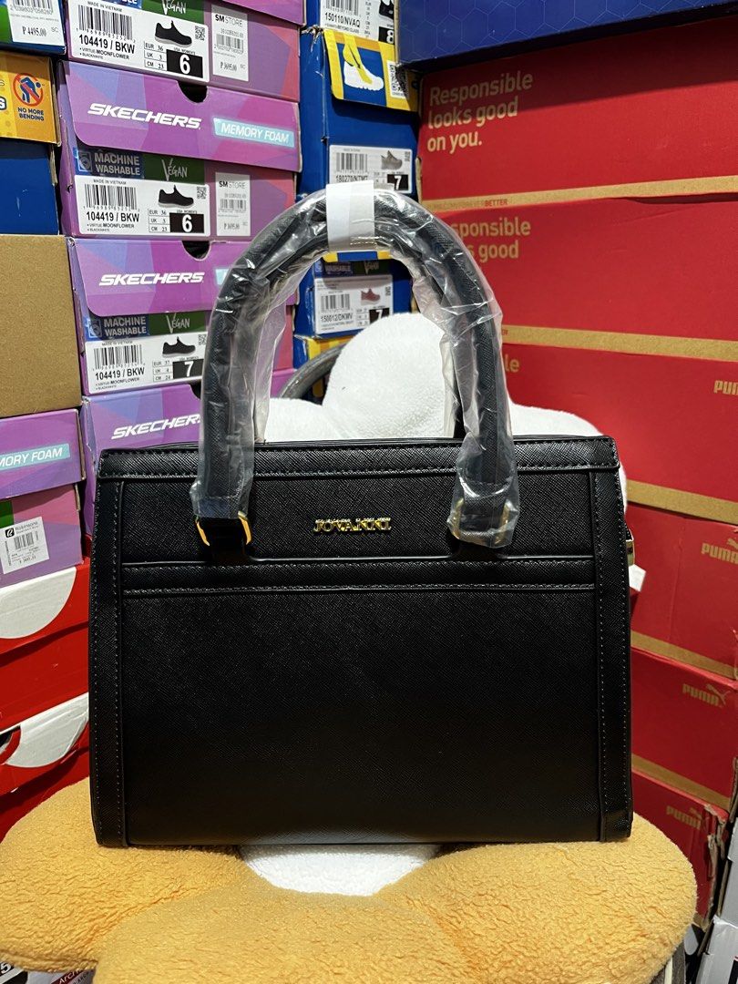 JOVANNI BAG FOR WOMEN (Category: Shoulder Bags) located in Manila. Submitted by renalyn1994 (Listing ID 1469113840, Image 1). Description: 100% ORIGINAL 100% BRANDNEW P1,500 Only with extra Sling with dust bag ship via Lalamove LBC COD COP DOOR TO DOOR GCASH PAYMENT .