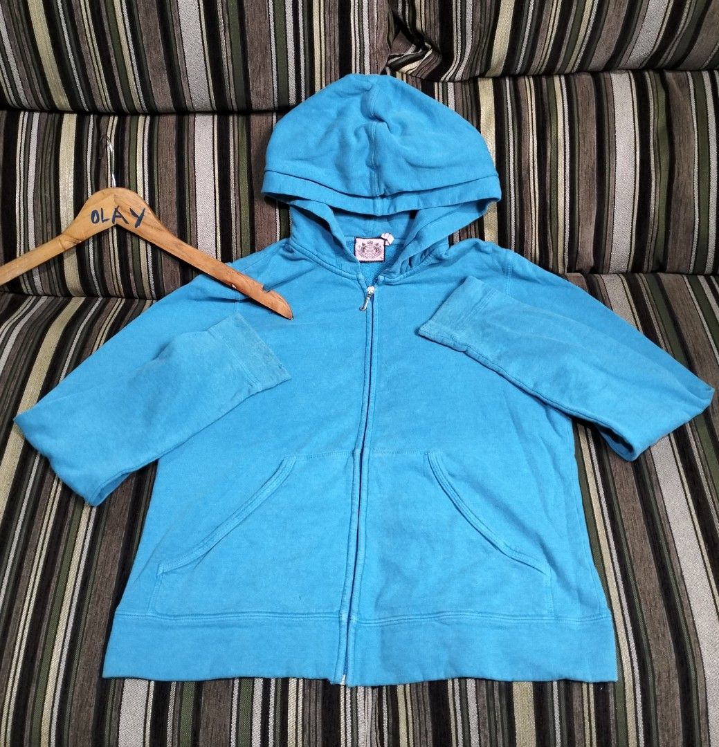 Juicy Couture (Category: Coats, Jackets and Outerwear) located in Taguig. Submitted by conniemdcruz (Listing ID 1468937263, Image 2). Description: juicy Couture 20x23.5 issue:1 penhole good condition 500.