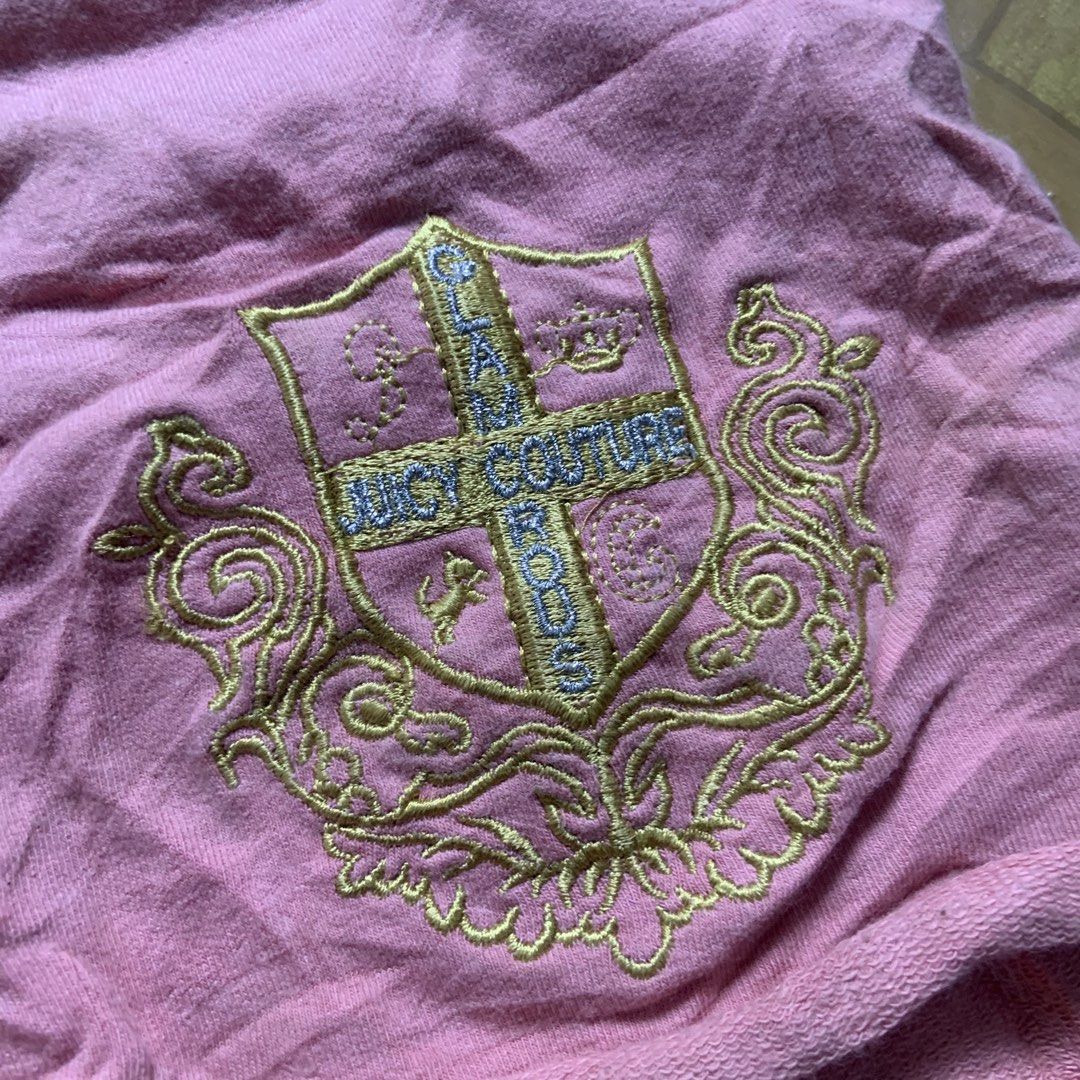 juicy couture sexy shorts (Category: Shorts) located in Tabaco. Submitted by bayhust (Listing ID 1468954520, Image 3). Description: 25-29 waist excellent 9.9/10 color rate missing tags.