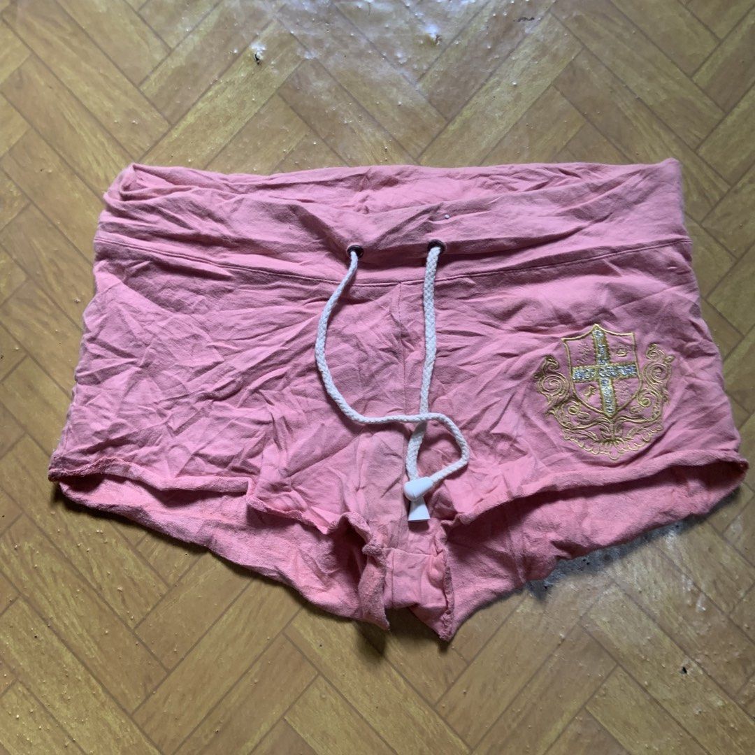 juicy couture sexy shorts (Category: Shorts) located in Tabaco. Submitted by bayhust (Listing ID 1468954520, Image 2). Description: 25-29 waist excellent 9.9/10 color rate missing tags.
