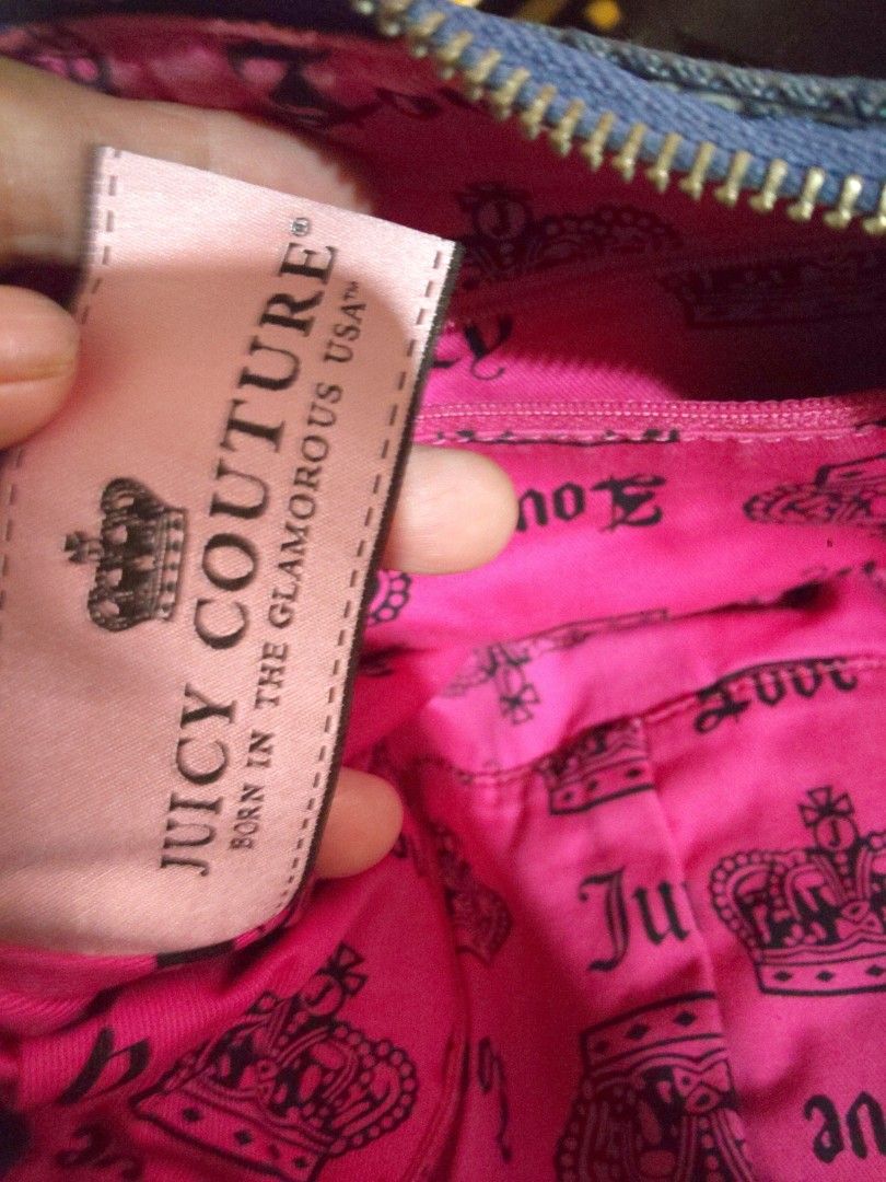 Juicy Couture Shoulder Bag (Category: Shoulder Bags) located in Dasmarinas. Submitted by 3mi3shop (Listing ID 1468995254, Image 3). Description: Zipper closure with vintage hardwares, zipper front pocket closures, zipper pocket inside and 2 more open pocket. Price is negotiable pymt thru gcash only add'l pymt for shipping fee they JNT.