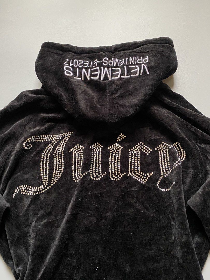 Juicy Couture x VETEMENTS pullover (Category: Coats, Jackets and Outerwear) located in Cebu City. Submitted by dfindss. (Listing ID 1468994115, Image 1). Description: Dimension: Length: 24 Width: 17.5 No issue Womens.