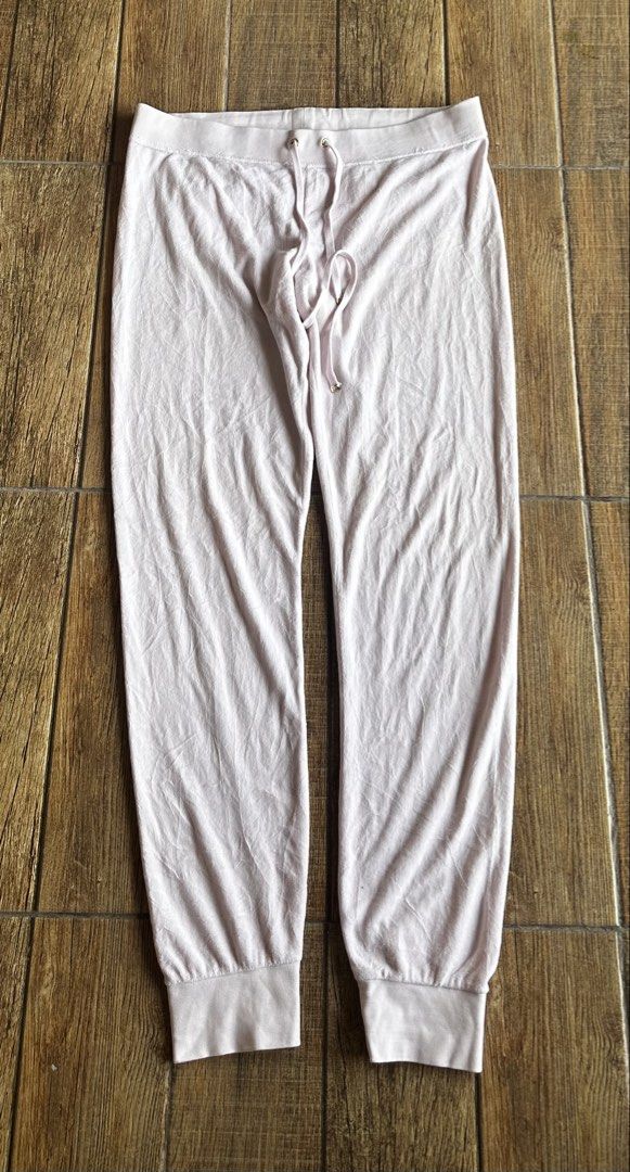 JUICY COUTURE Y2K PANTS (Category: Other Bottoms) located in Manila. Submitted by urban-vintage_2 (Listing ID 1468964968, Image 3). Description: ISSUE: NONE (NEED WASH) MOP :GCASH (NO COD) SHIP VIA: LALAMOVE & J&T LOCATION: PASIG CITY LENGTH: 40 HEM : 5-6 WIDTH : 28-32.