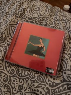 Kanye West CD Bundle - Graduation, ye, My Beautiful Dark Twisted ...