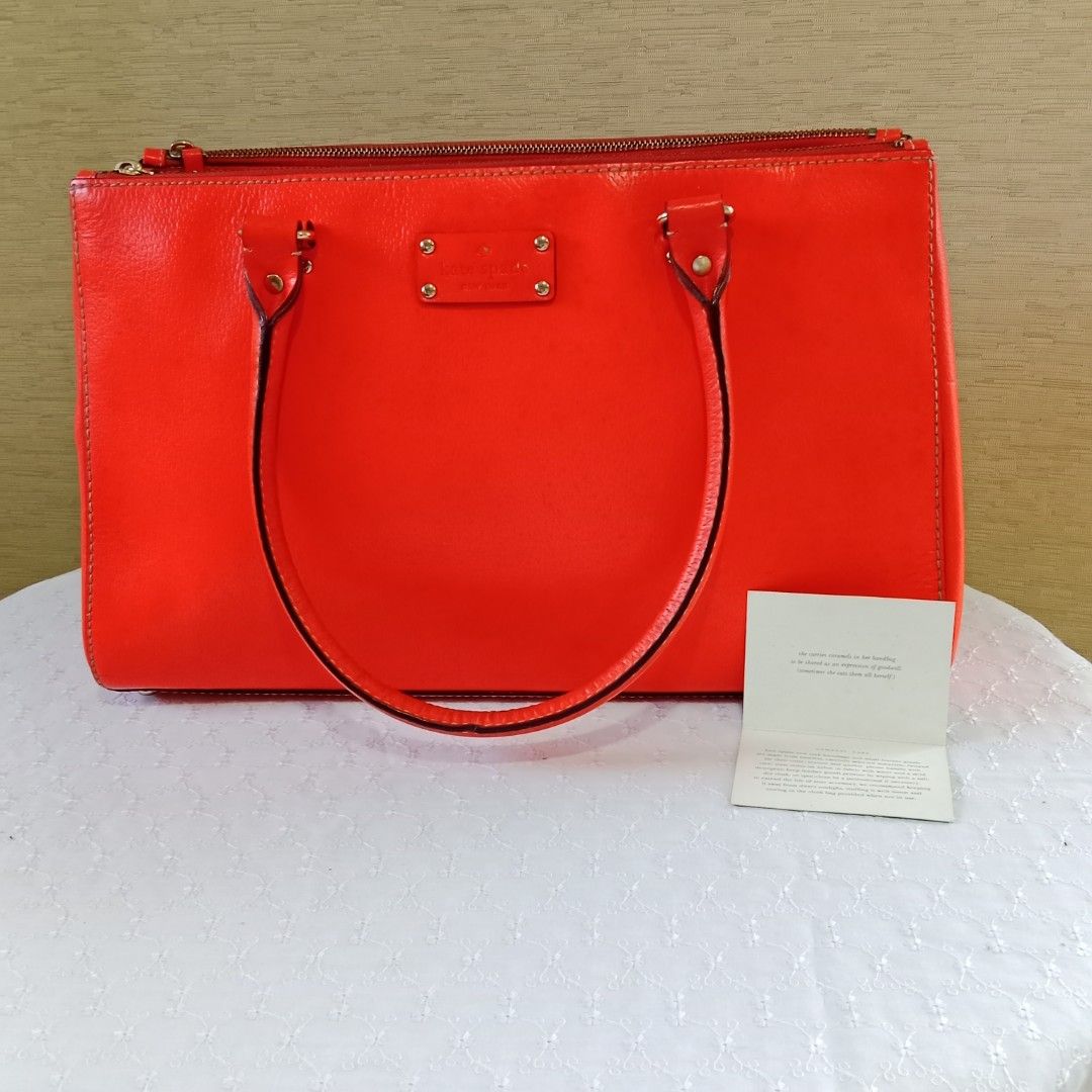 KATE SPADE NY WELLESLY TOTE BAG (Category: Tote Bags) located in Caloocan City. Submitted by rackeyyyy (Listing ID 1469010119, Image 3). Description: .