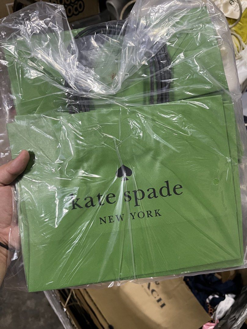 Kate Spade Small Paperbag (Category: Everything Else Others) located in Quezon City. Submitted by azarels (Listing ID 1469065596, Image 1). Description: 150 each Last 10 pcs available! Get all for 1,500 From Canada outlet stores 📍Project 8, QC.