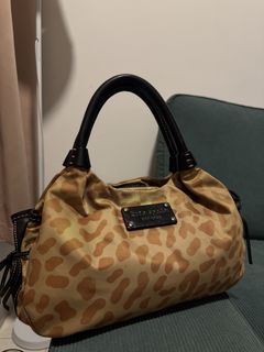 (Category: ) located in . Submitted by preloved2l0ve (Listing ID 1468974321, Image 1). Description: .