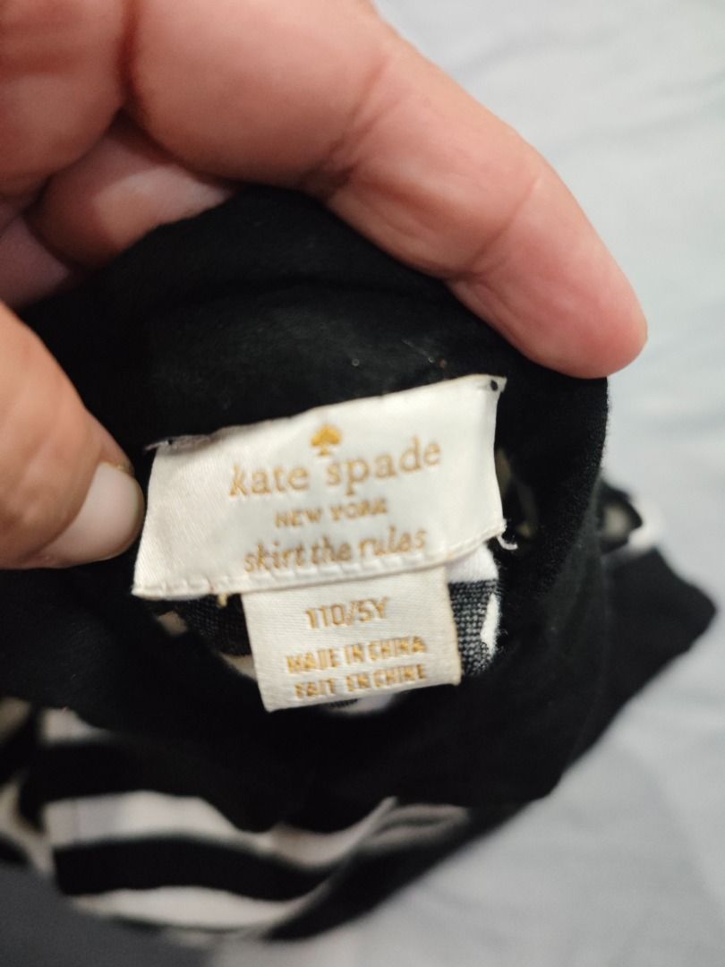 KATESPADE KIDS DRESS (Category: Babies & Kids Fashion) located in Imus. Submitted by eykc01 (Listing ID 1469015865, Image 3). Description: LIKE NEW 3-4YO *HAS MINIMAL LINTS AT D BACK.
