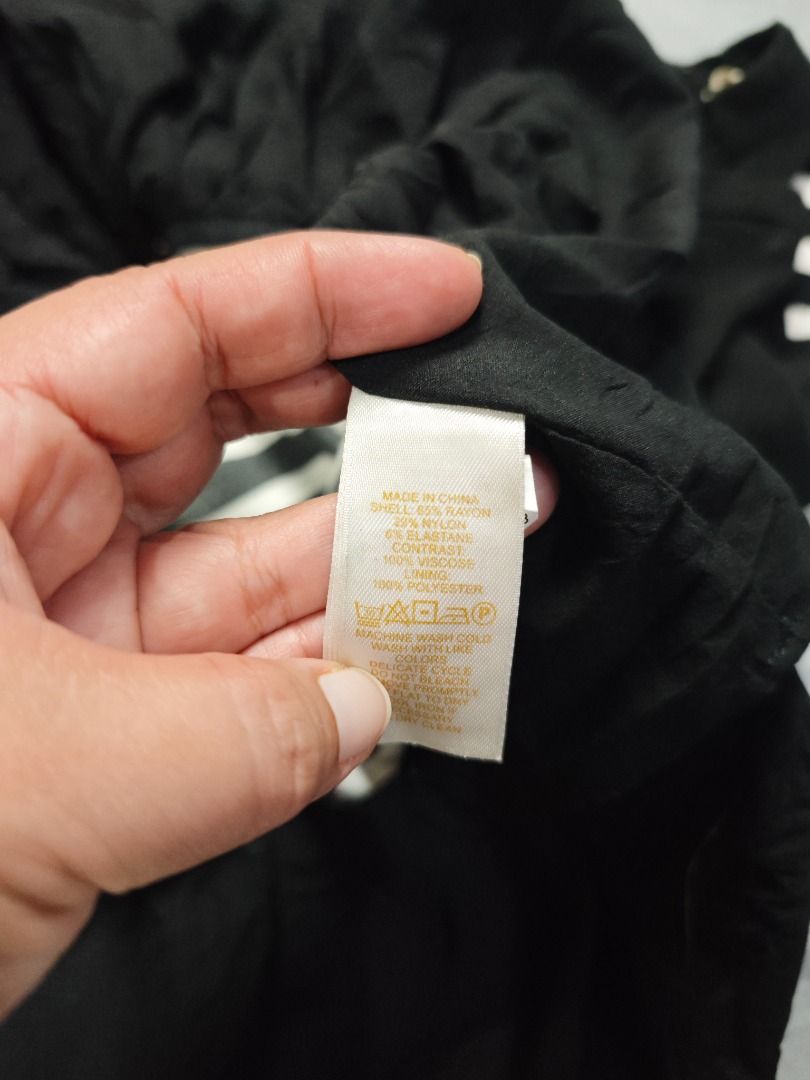 KATESPADE KIDS DRESS (Category: Babies & Kids Fashion) located in Imus. Submitted by eykc01 (Listing ID 1469015865, Image 2). Description: LIKE NEW 3-4YO *HAS MINIMAL LINTS AT D BACK.