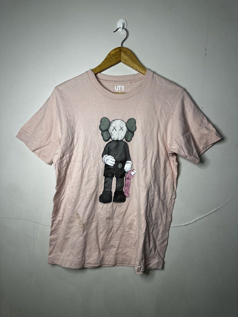 KAWS X UNIQLO (Category: Tshirts & Polo Shirts ) located in Molave. Submitted by thriftmate13 (Listing ID 1468990956, Image 1). Description: .