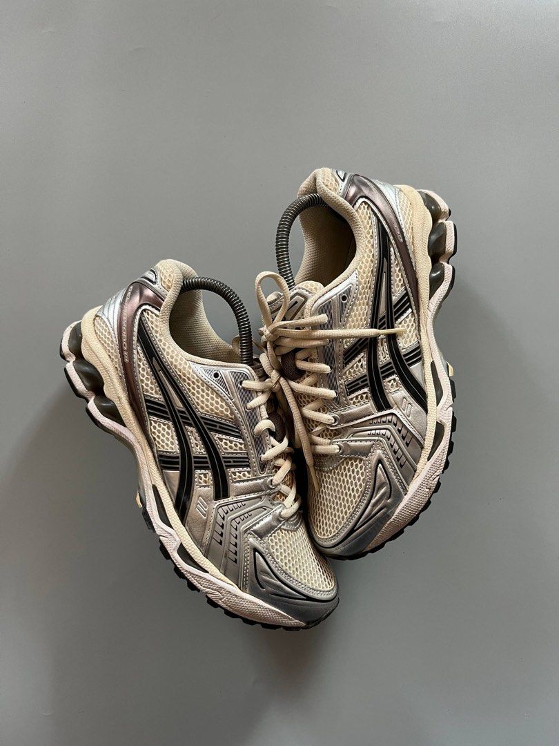 KAYANO 14 METALLIC PLUM (8US) (Category: Sneakers) located in Baguio. Submitted by grabUrPairs (Listing ID 1469072502, Image 2). Description: EXCELLENT SIGNS OF USAGE 8US/26CM PAIR ONLY AUTHENTIC.