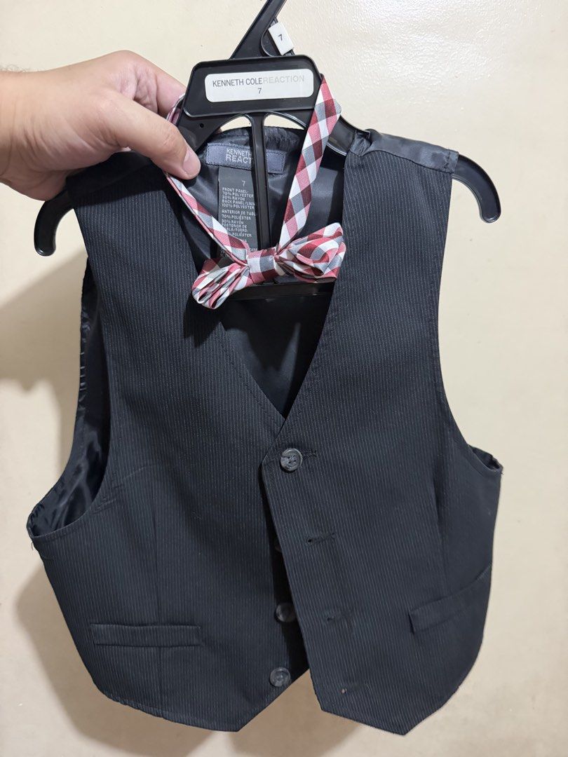 Kenneth Reaction vest (Category: Kids Wardrobes & Storage) located in San Juan City. Submitted by royceee (Listing ID 1469086326, Image 1). Description: Vest for 4-6years old .
