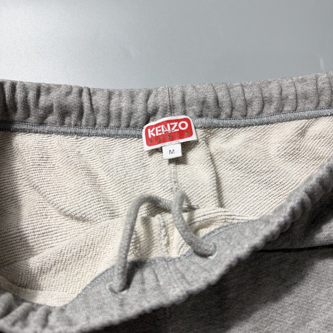 Kenzo Paris Grey Cotton Sweatshorts (Category: Shorts) located in Dagupan City. Submitted by dgp.plvg (Listing ID 1468957120, Image 3). Description: KENZ0 PARIS SCRIPT SWEATSHORTS Size: Medium Width: 30-38” Length: 21” Leg opening: 12” Condition: good as new Issues: none. Mine: ₱3,000.