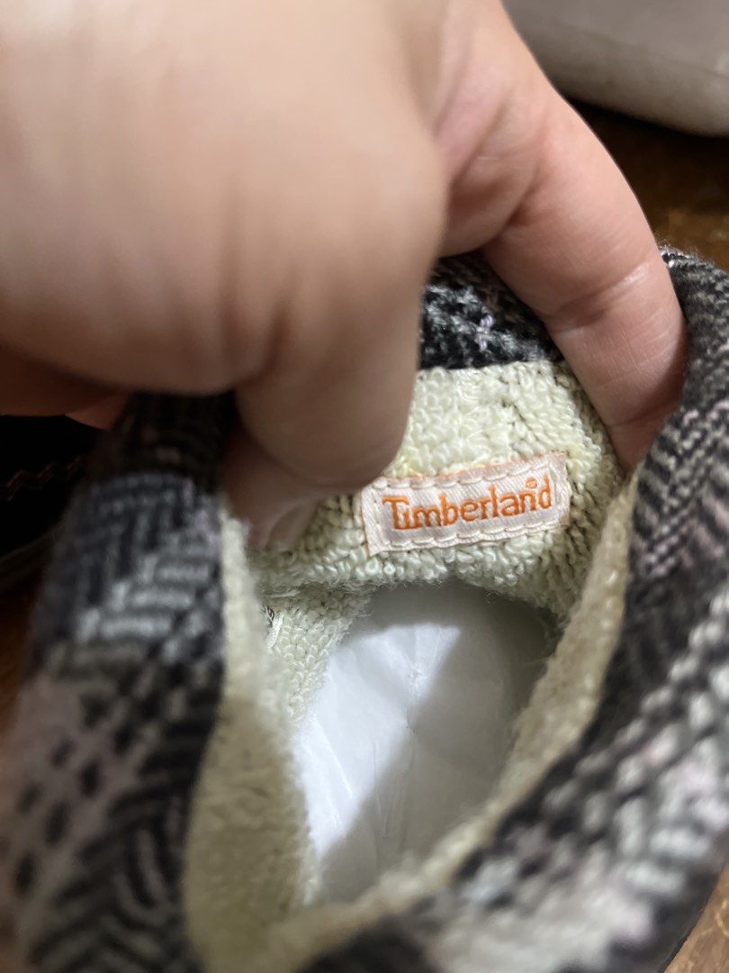Kids winter autumn boots Timberland (Category: Babies & Kids Fashion) located in Quezon City. Submitted by rhoyrhoy (Listing ID 1468977481, Image 3). Description: Timberland Genuine leather boots Original Perfect for use in autumn or winter Inner with wool lining Sturdy stiches No heel drag Equivalent to Womens size 4.5-5.