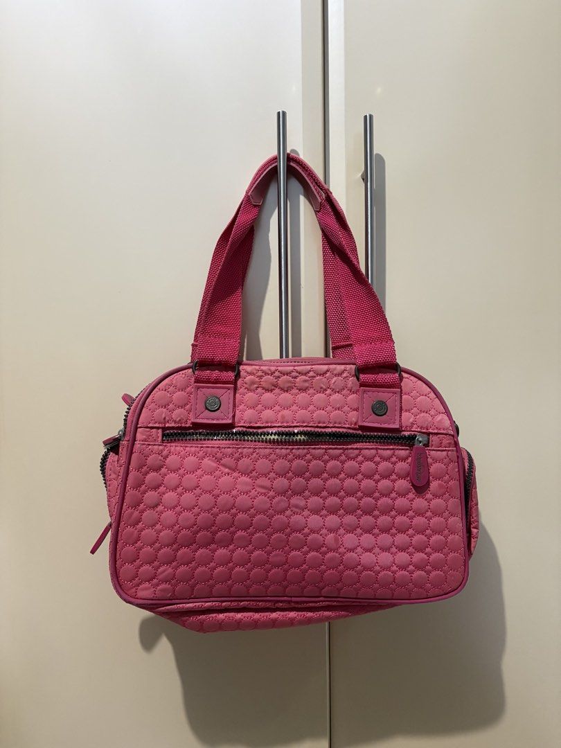 Kipling pastel red bag (Category: Shoulder Bags) located in Taguig. Submitted by aliuy (Listing ID 1469102398, Image 2). Description: Authentic Kipling bag Rfs: decluttering Zipper is medyo maganit but working ▪️Shipping via J&T or Grab Express/Lalamove for MNL area; J&T for provinces ▪️No Shope.e checkout ▪️Location of item: Taguig ▪️Available as long as posted ▪️Last price as posted ▪️Not interested in swapping ▪️ Will hold reserved items for 2